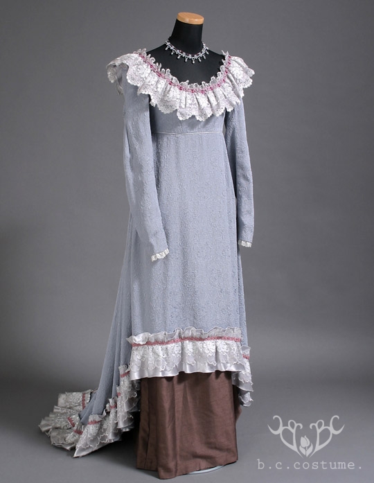 AW-001-05 女性衣裳