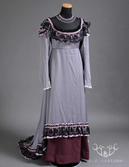 AW-001-06 女性衣裳