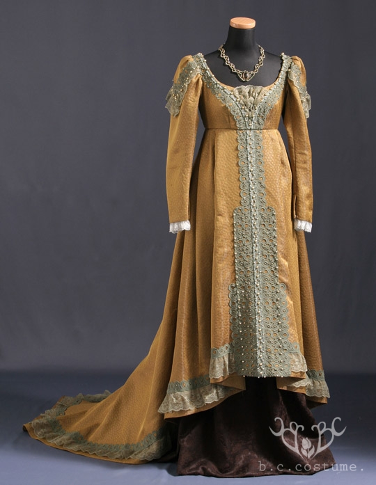 AW-001-09 女性衣裳