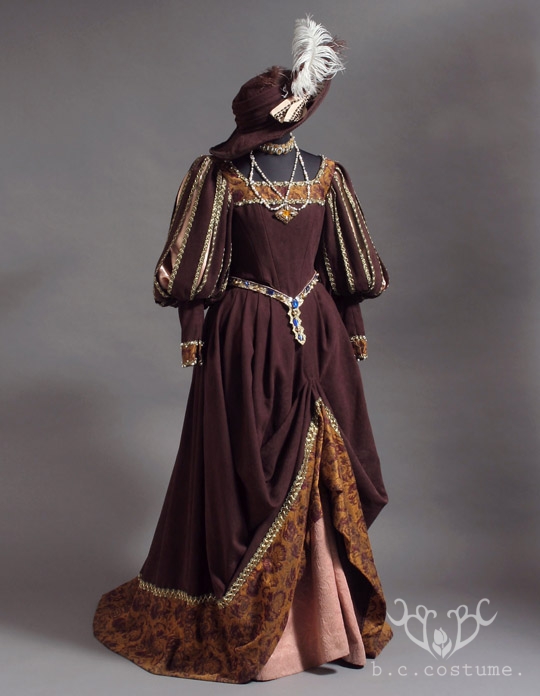 AW-004-04 女性衣裳