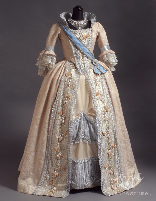 AW-008-01 女性衣裳