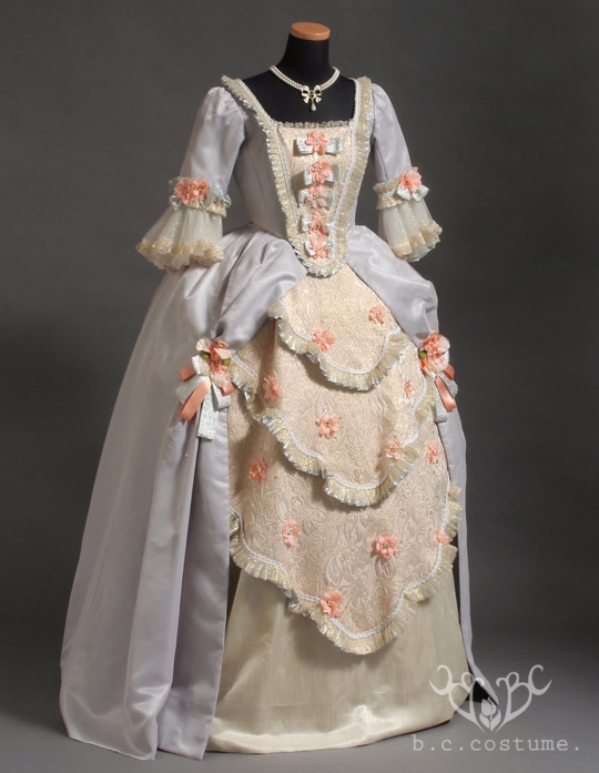 AW-009-03 女性衣裳