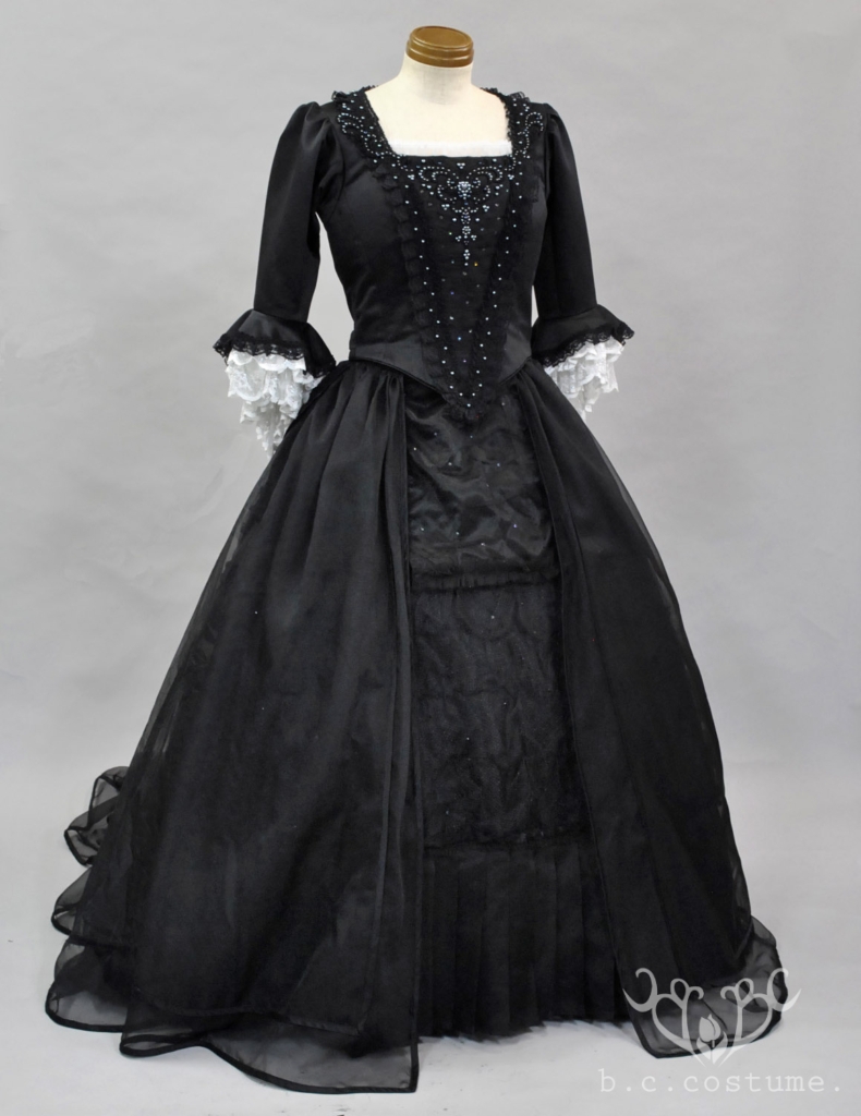 AW-037-01 女性衣裳