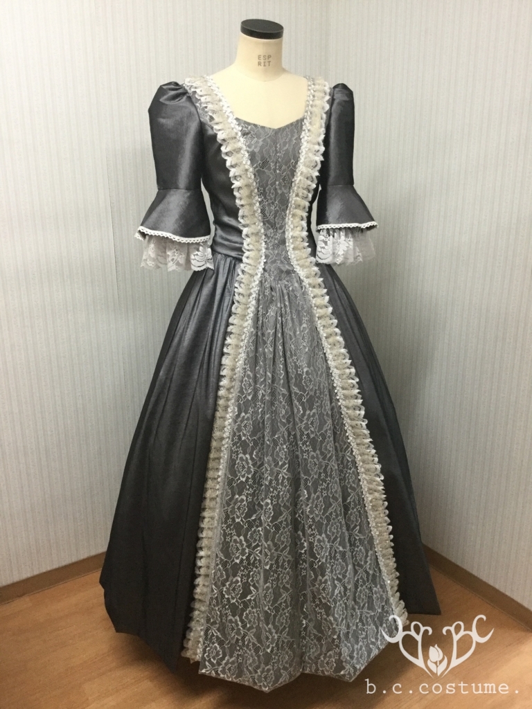 AW-038-01 女性衣裳