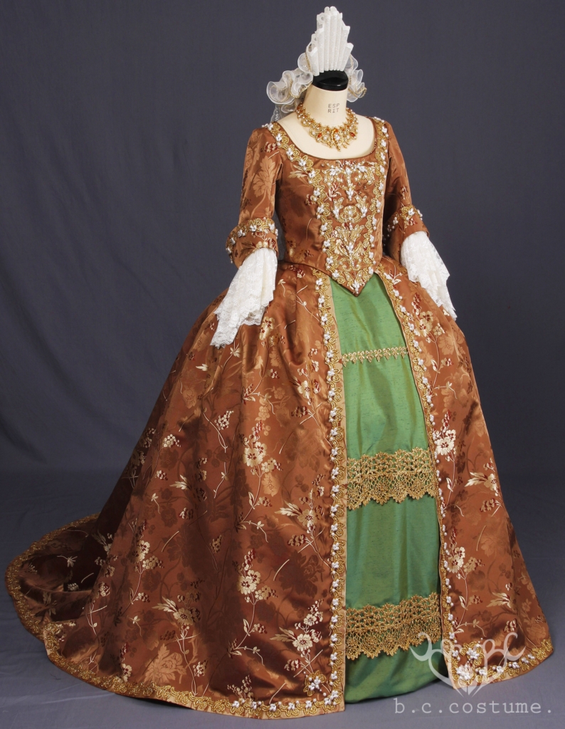 AW-036-01 女性衣裳